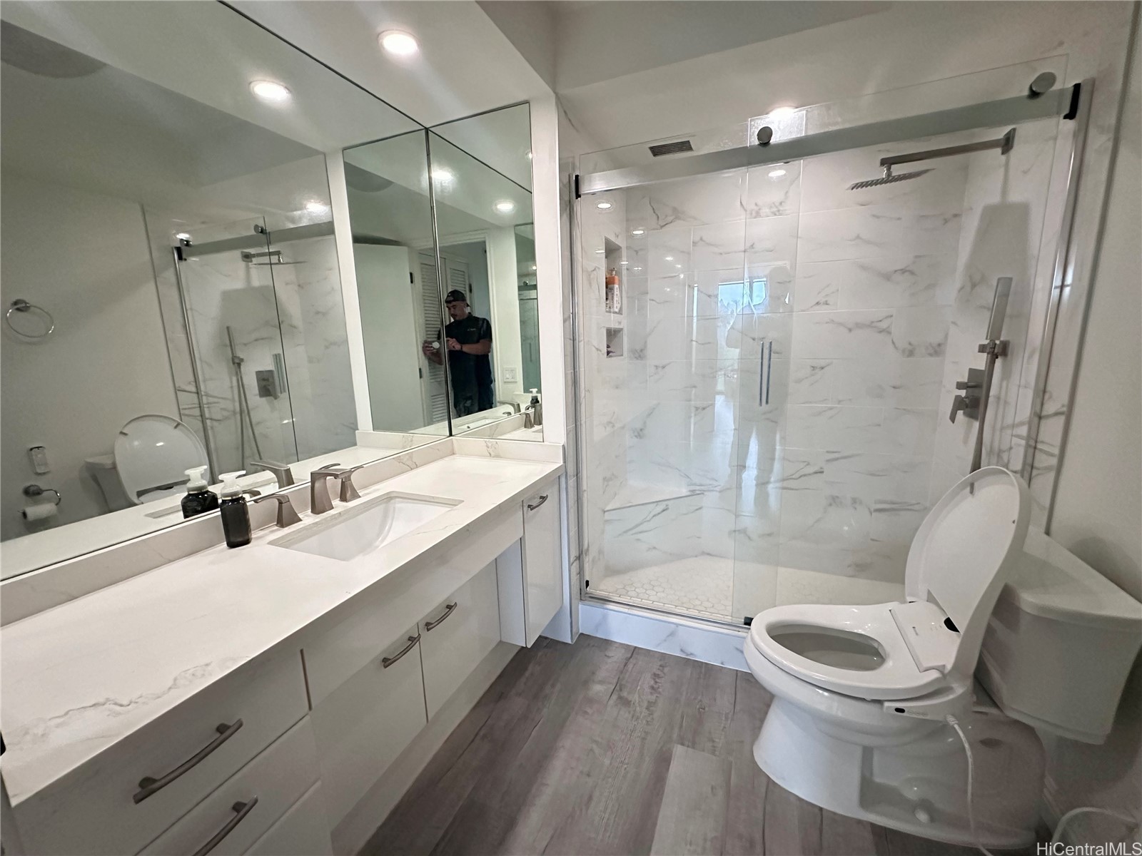 415 South Street 302