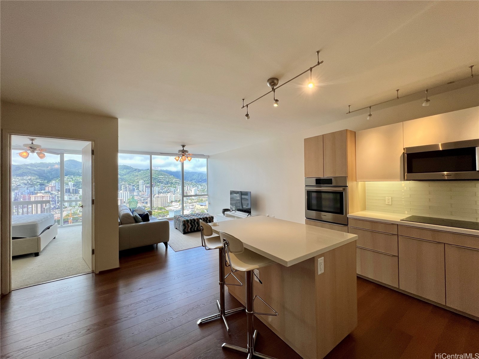 888 Kapiolani Boulevard 3712