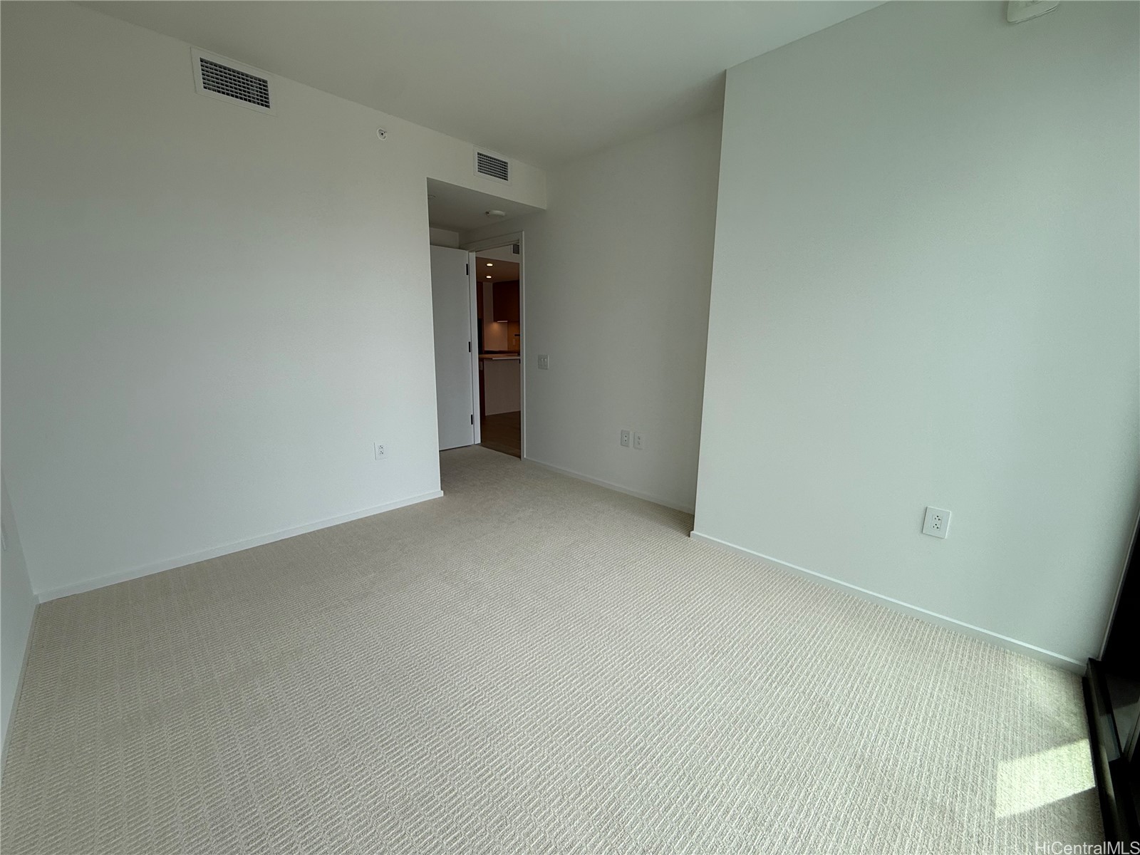 333 Ward Avenue 1607