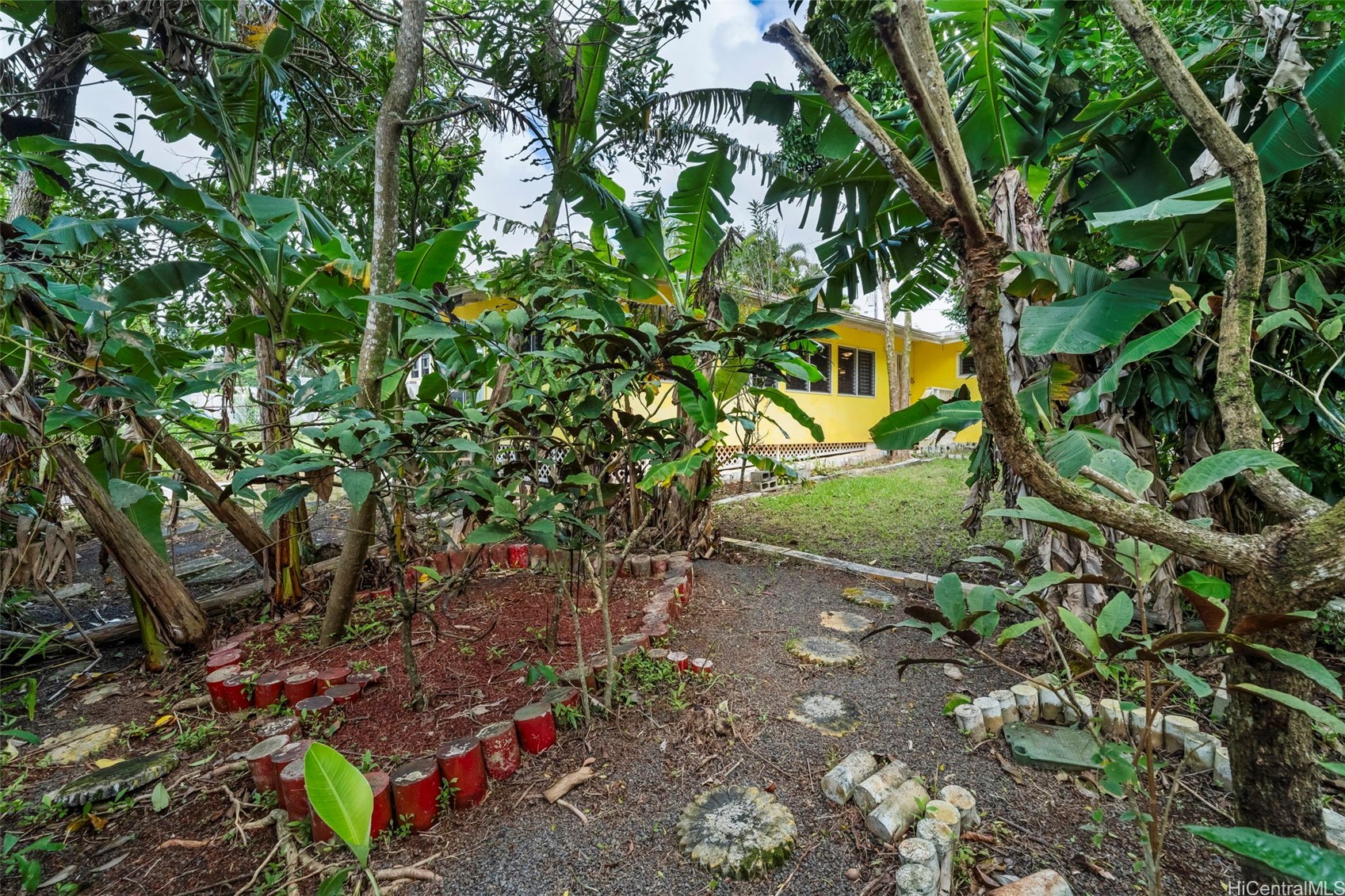 11 Haumalu Place