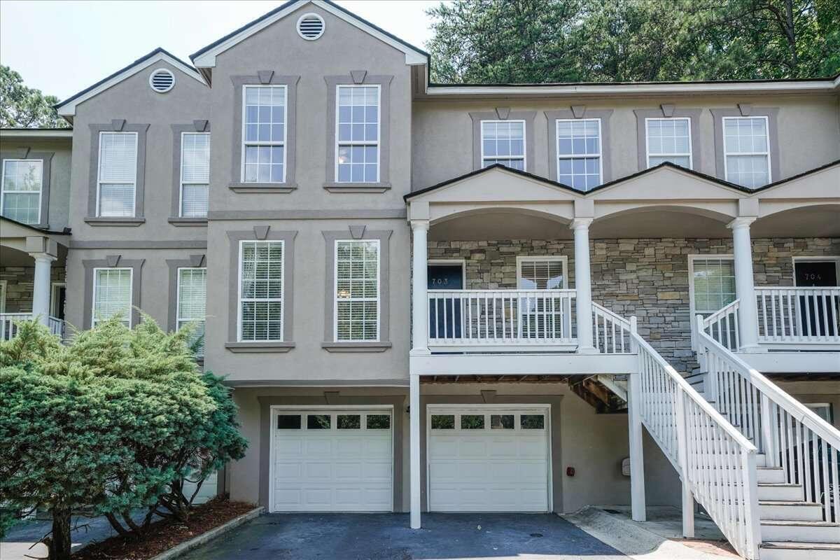 703 Masons Creek Circle