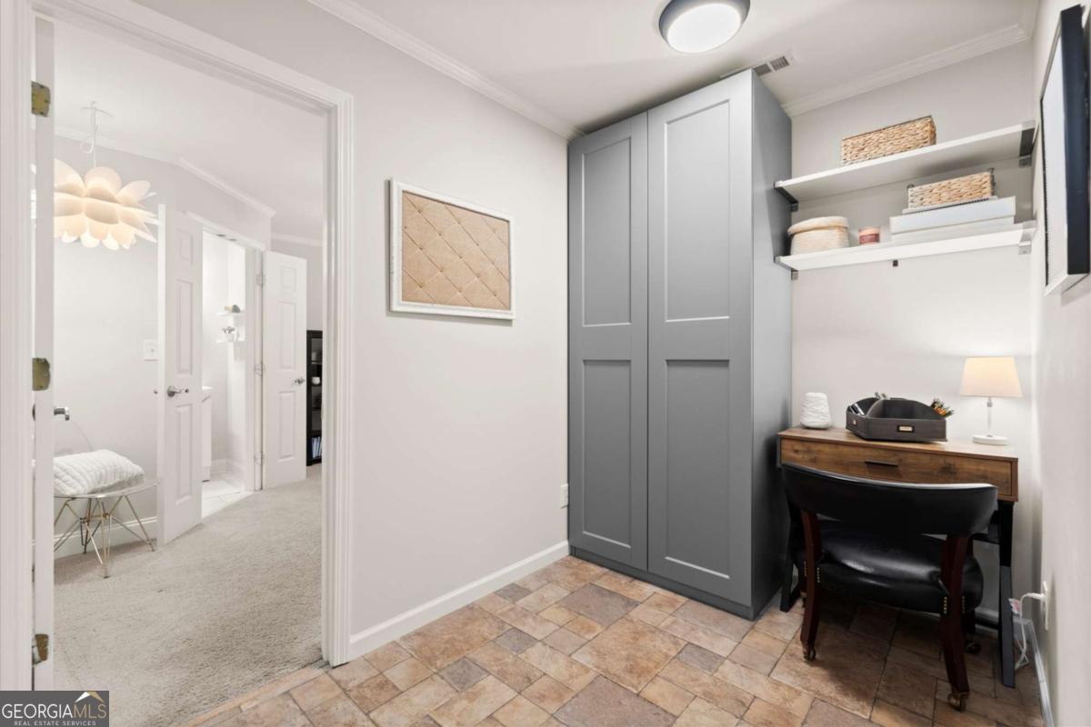 313 Thorntree Lane