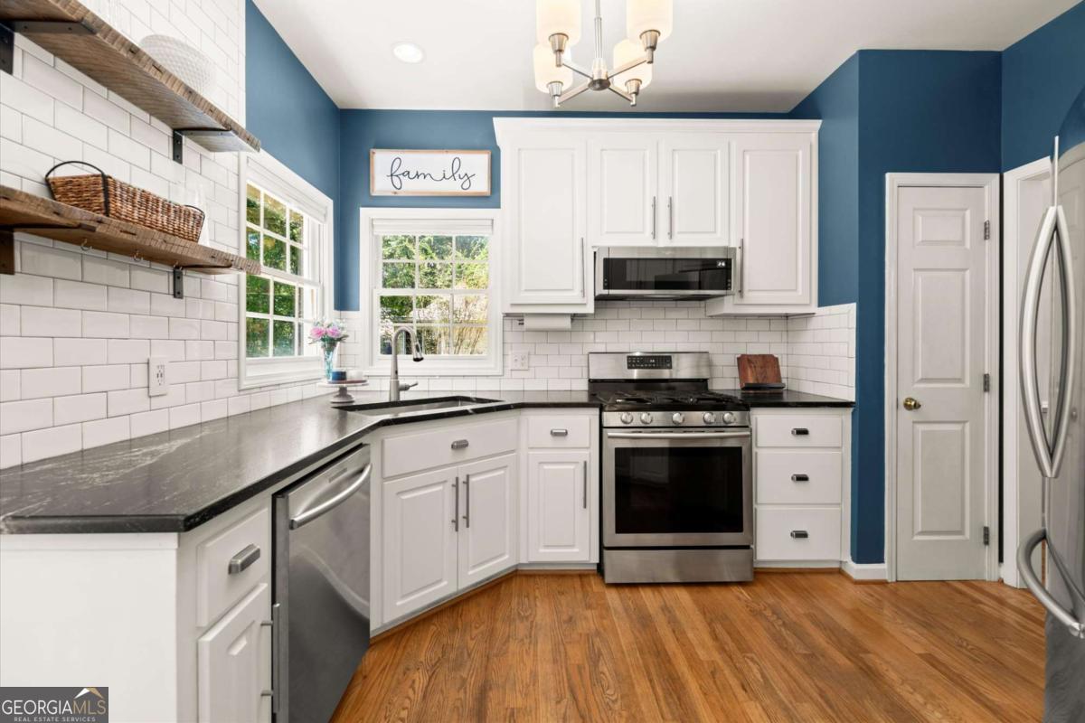 313 Thorntree Lane