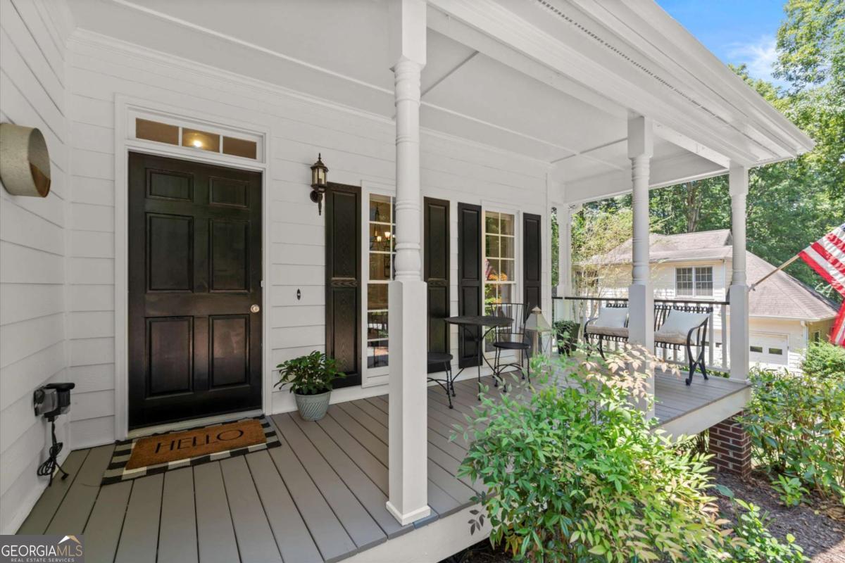 313 Thorntree Lane