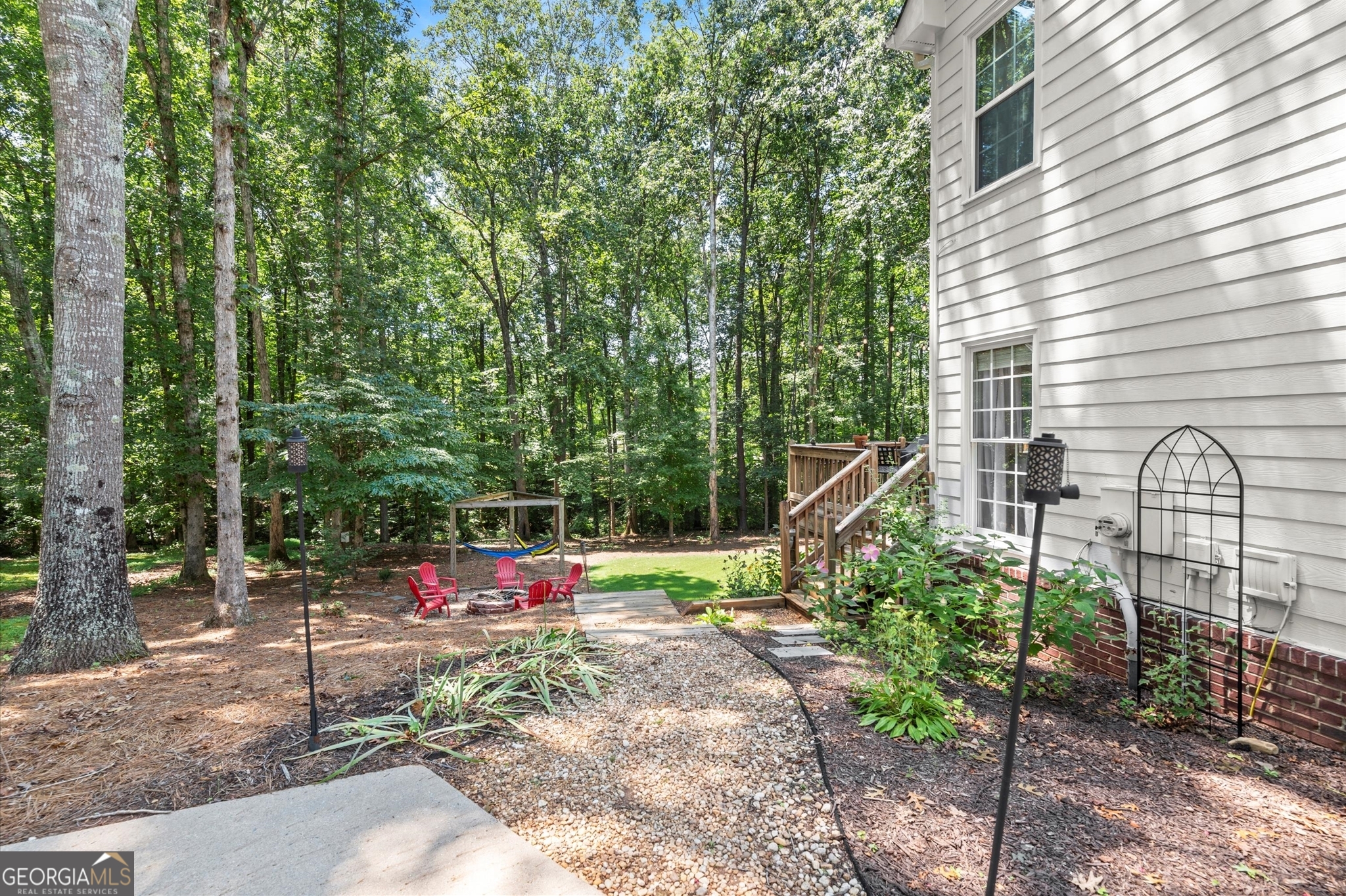 313 Thorntree Lane