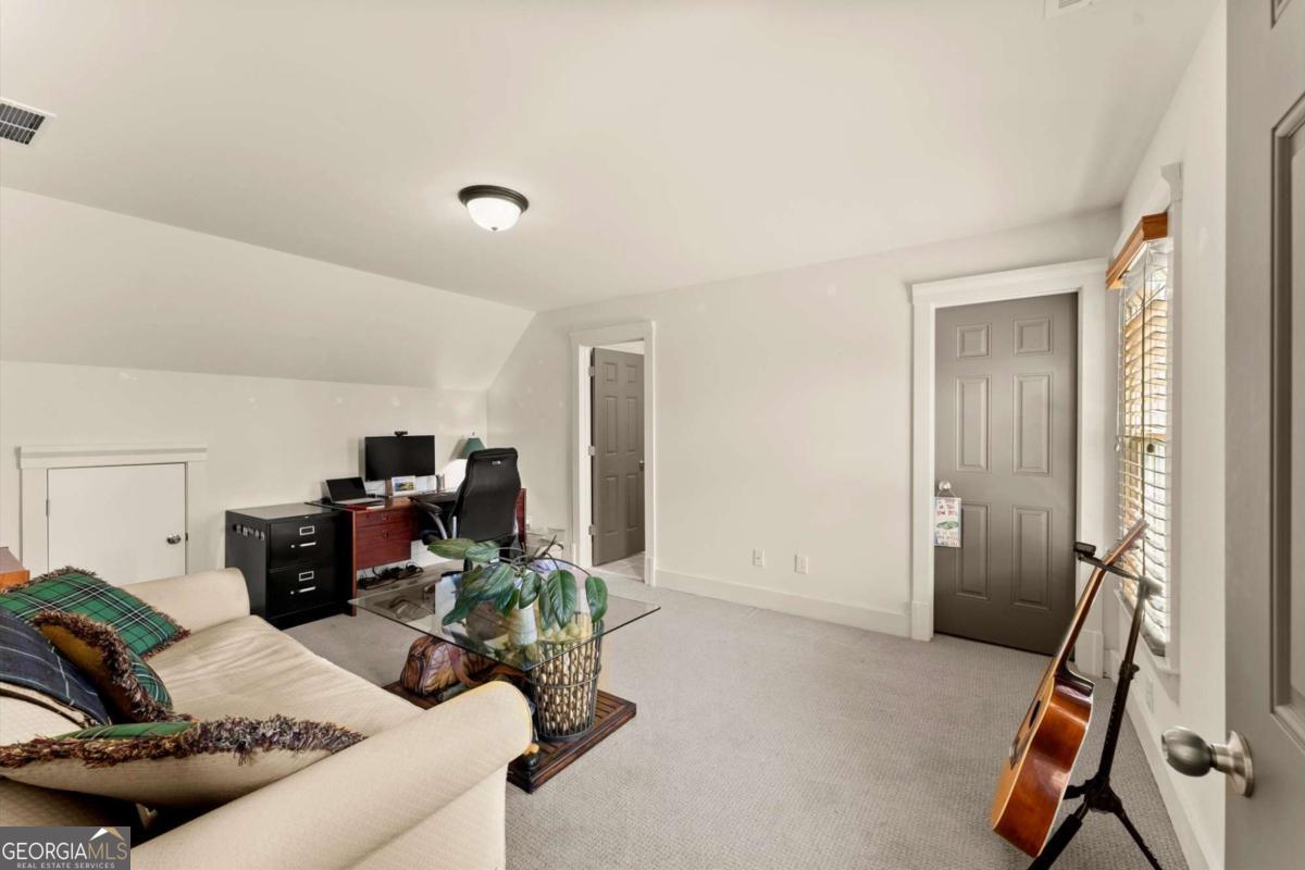 487 Carmichael Circle