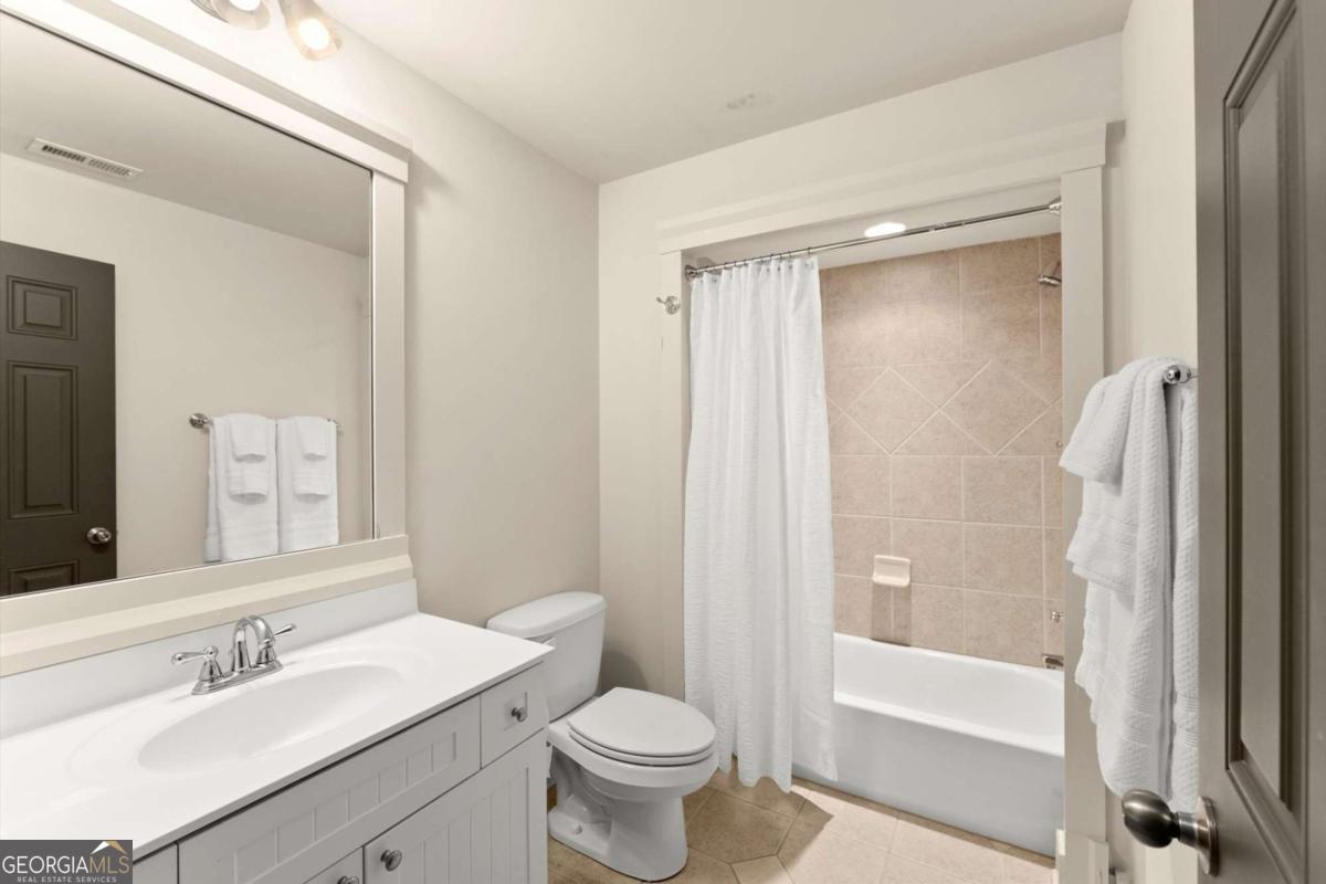 487 Carmichael Circle