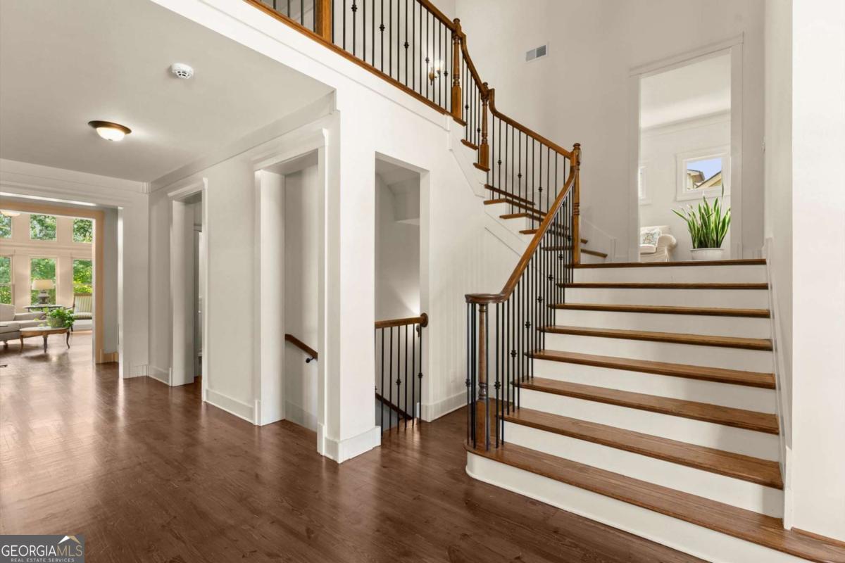 487 Carmichael Circle