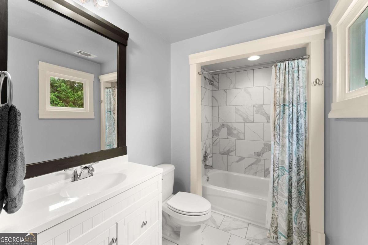 487 Carmichael Circle