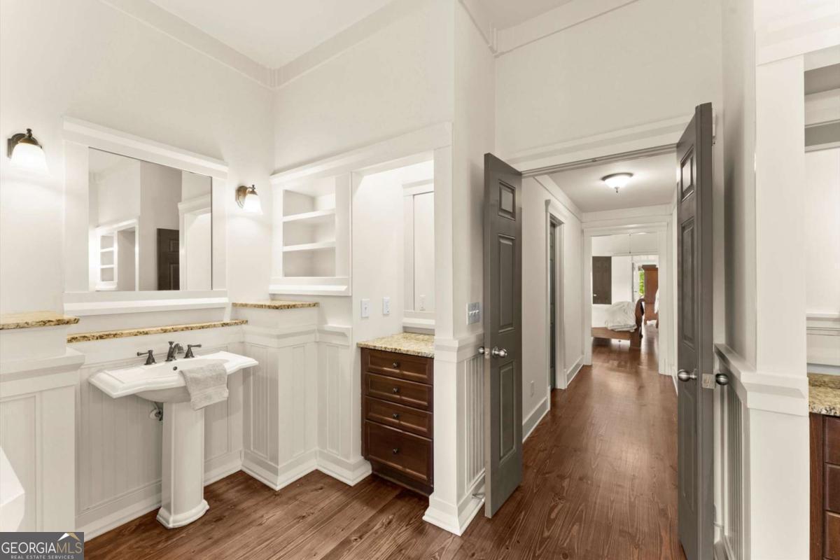 487 Carmichael Circle