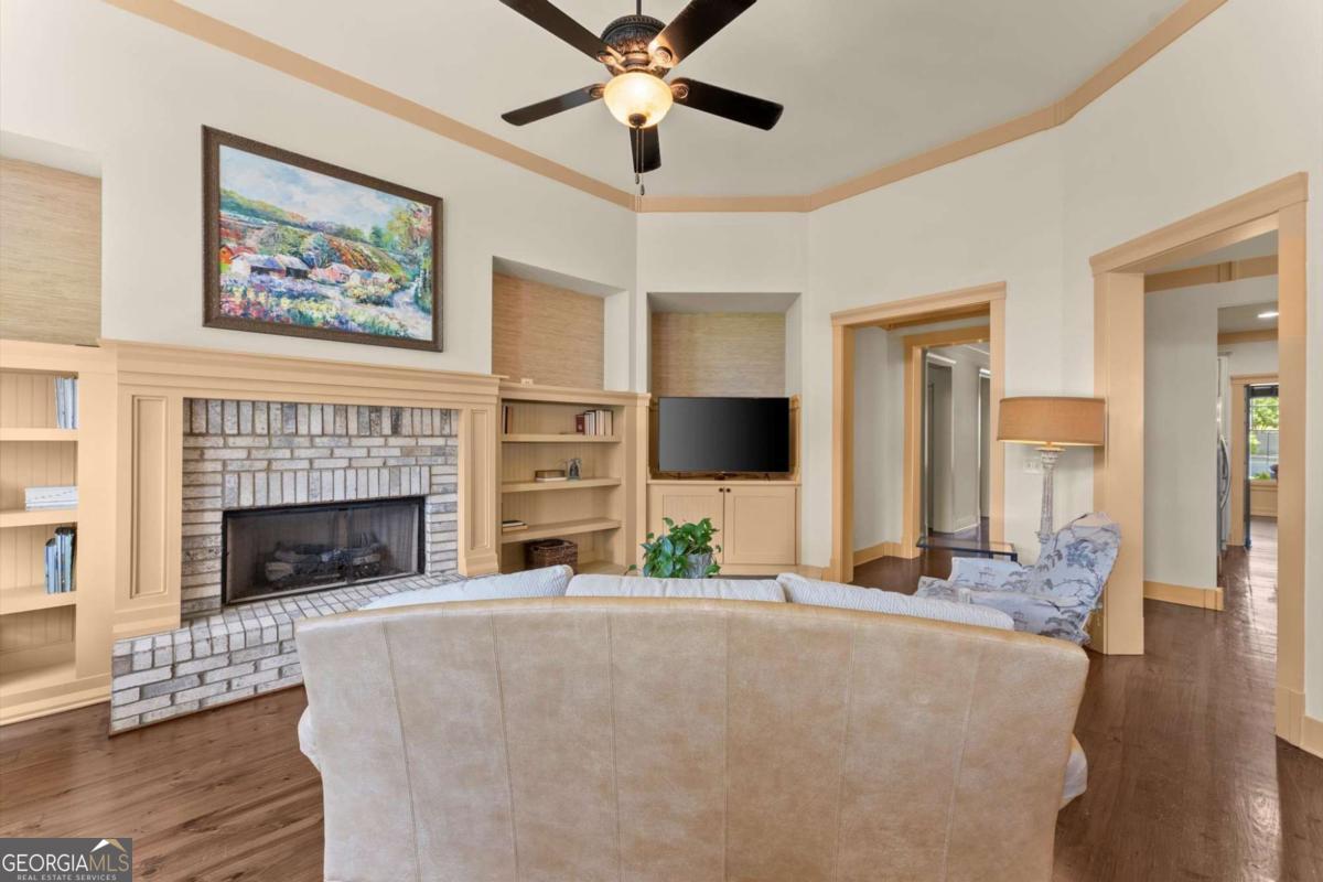 487 Carmichael Circle