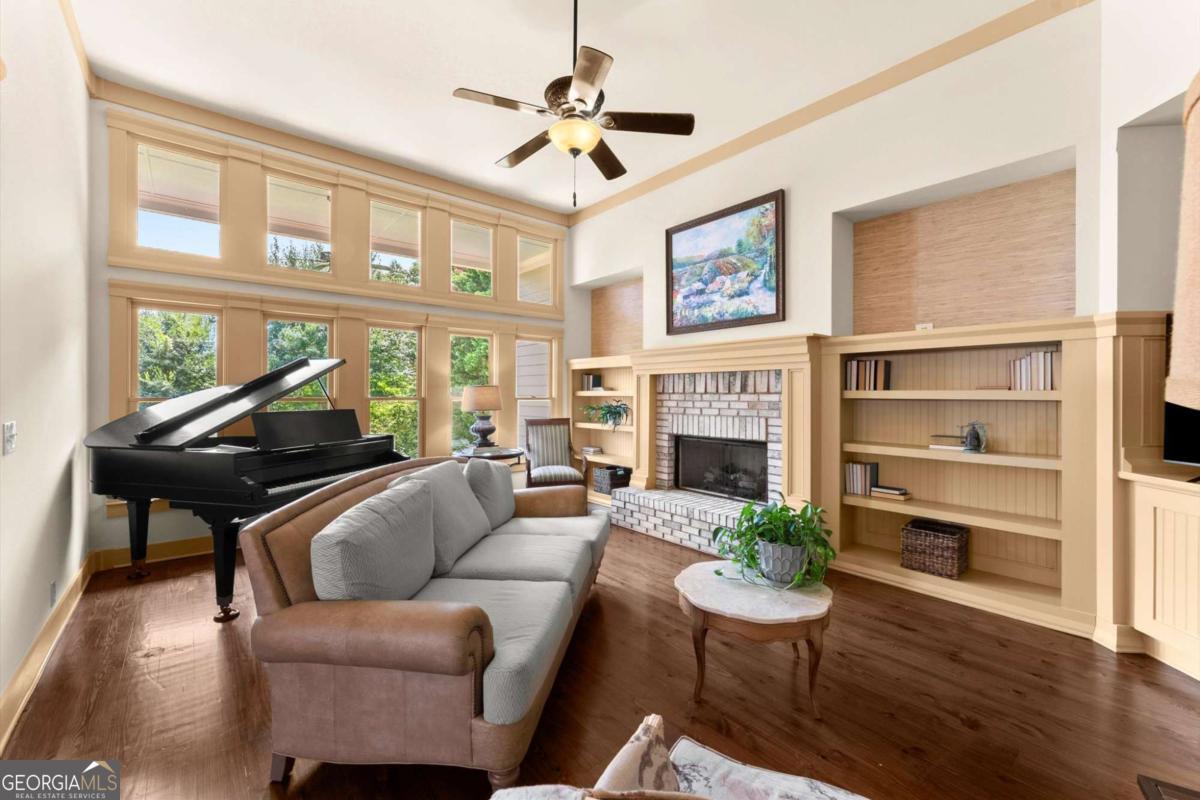 487 Carmichael Circle