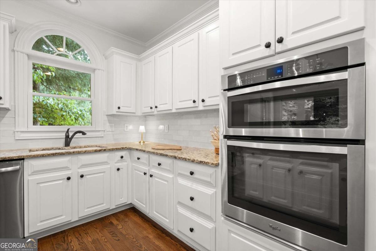 201 Devonshire Court