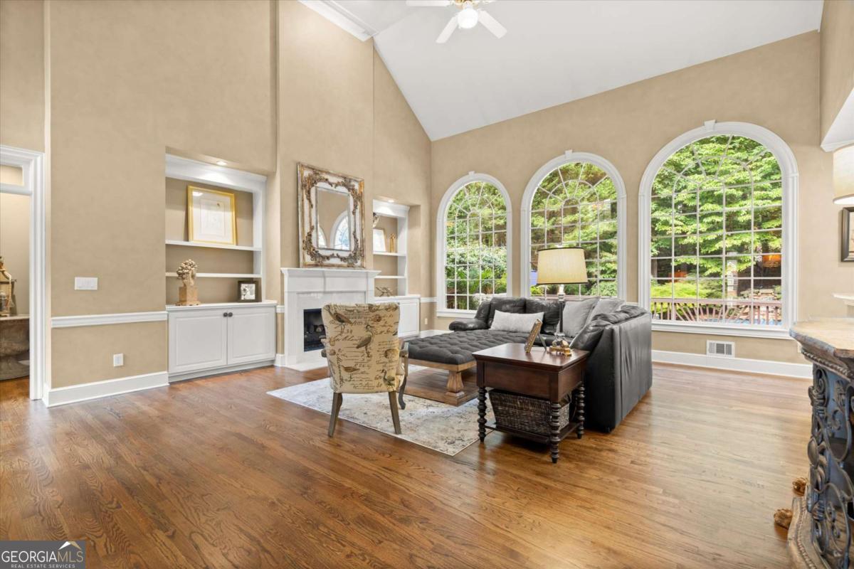 201 Devonshire Court