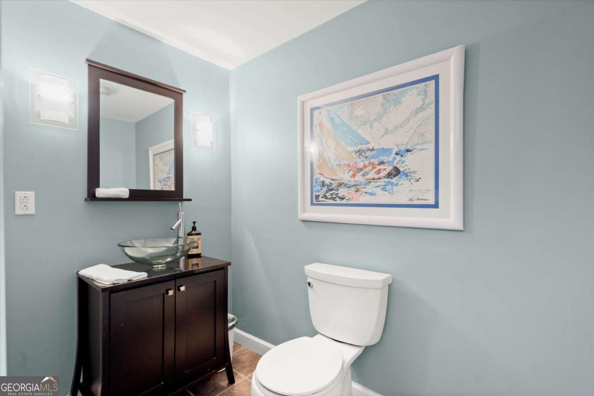 201 Devonshire Court