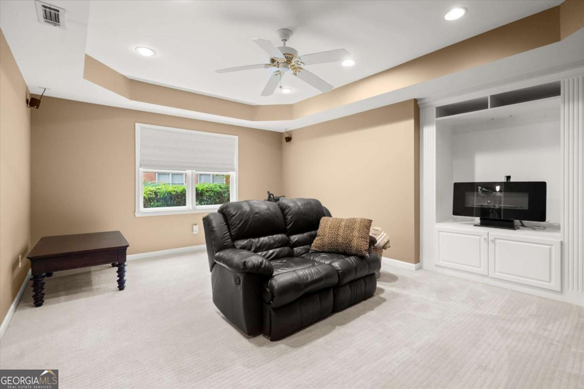 201 Devonshire Court