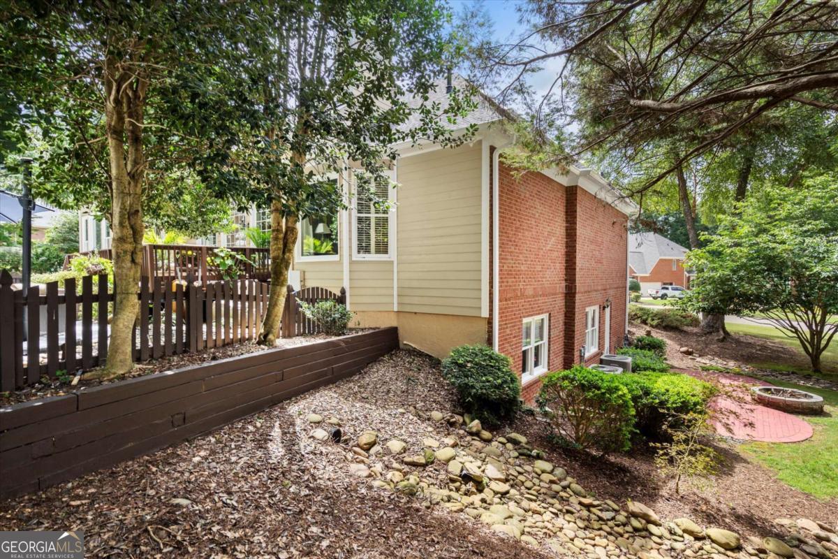 201 Devonshire Court