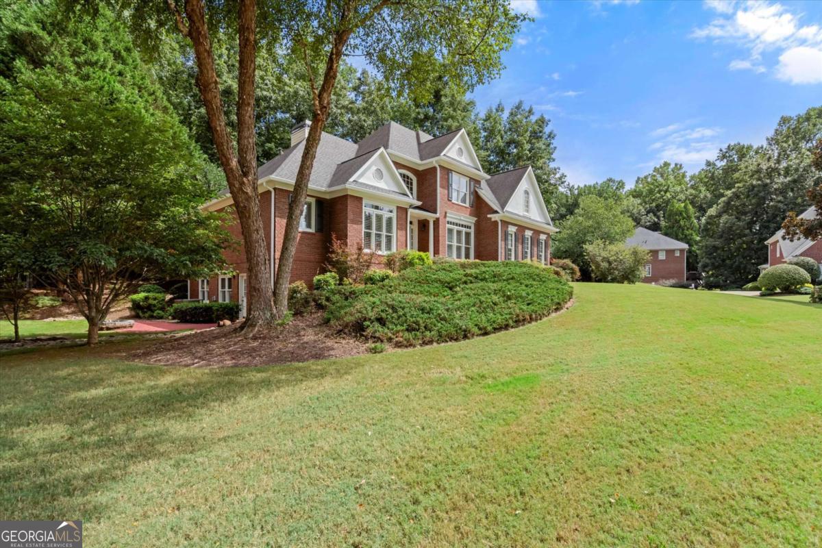 201 Devonshire Court