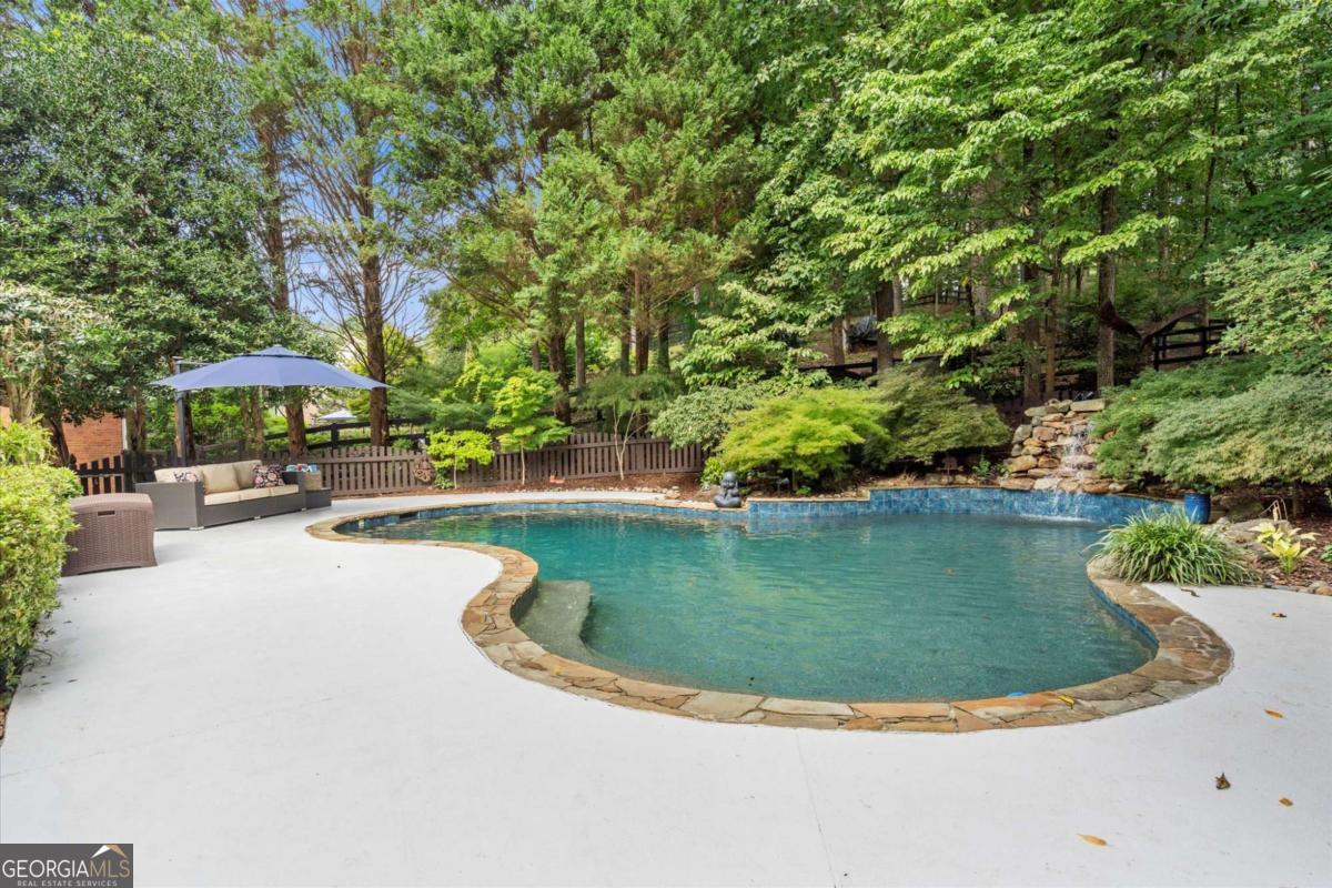 201 Devonshire Court