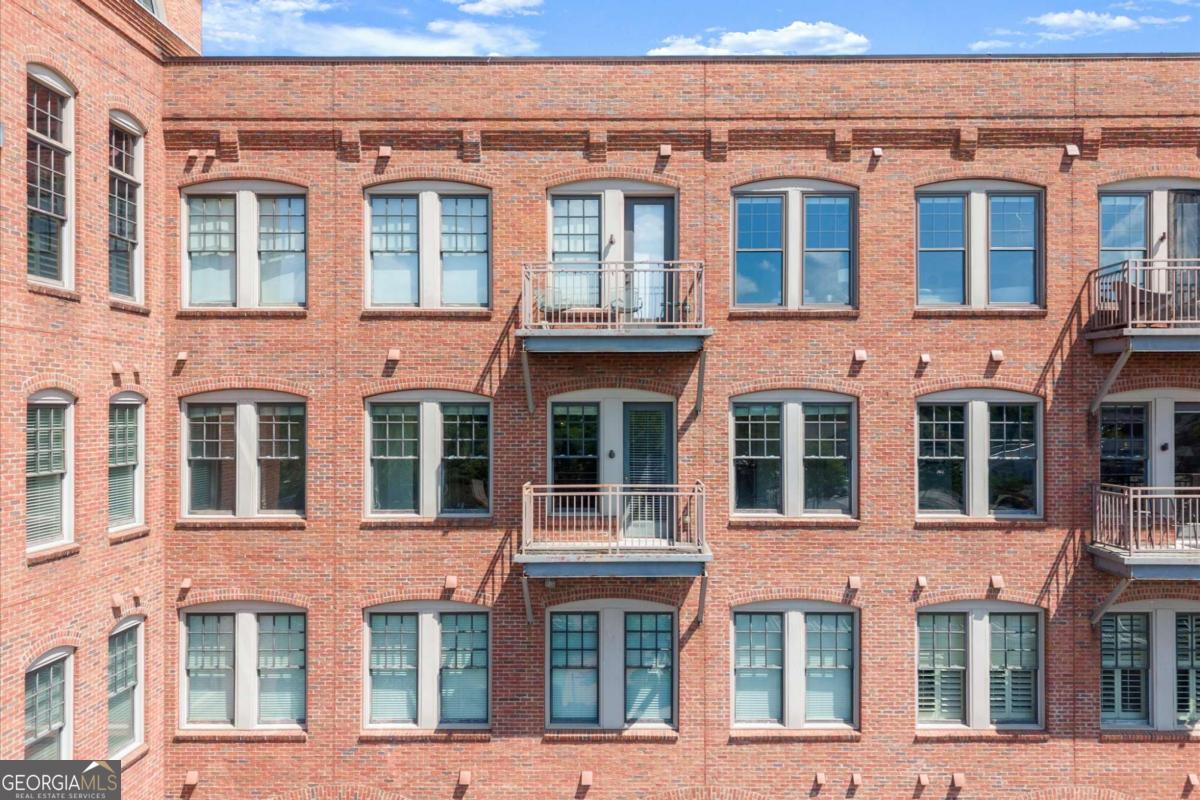 360 Chambers Street # 305