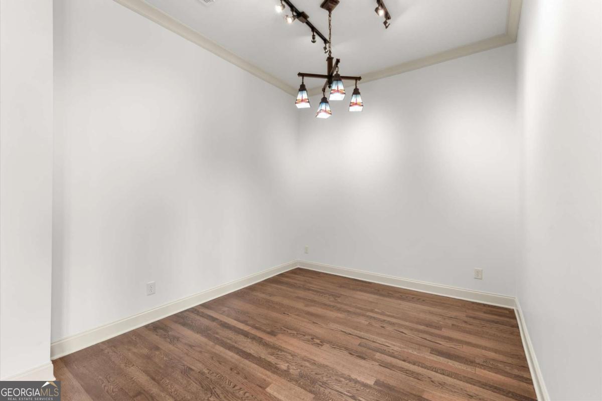 360 Chambers Street # 305