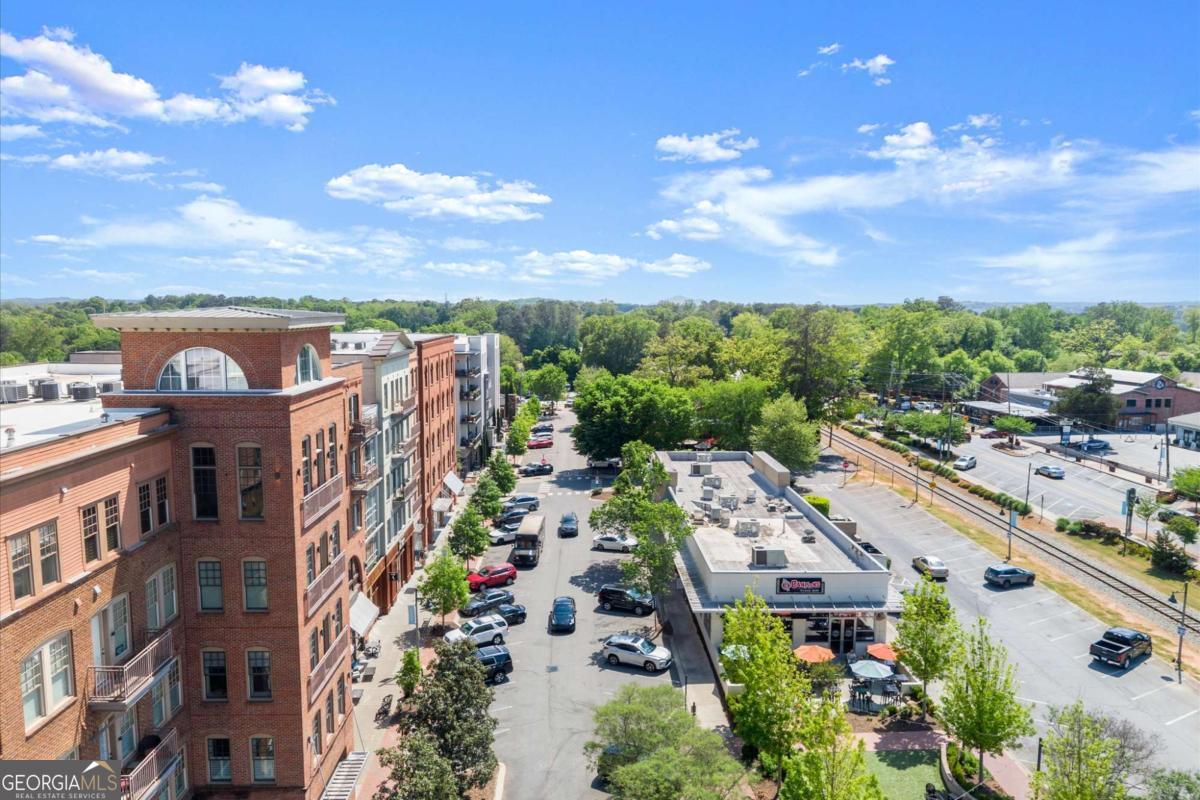 360 Chambers Street # 305