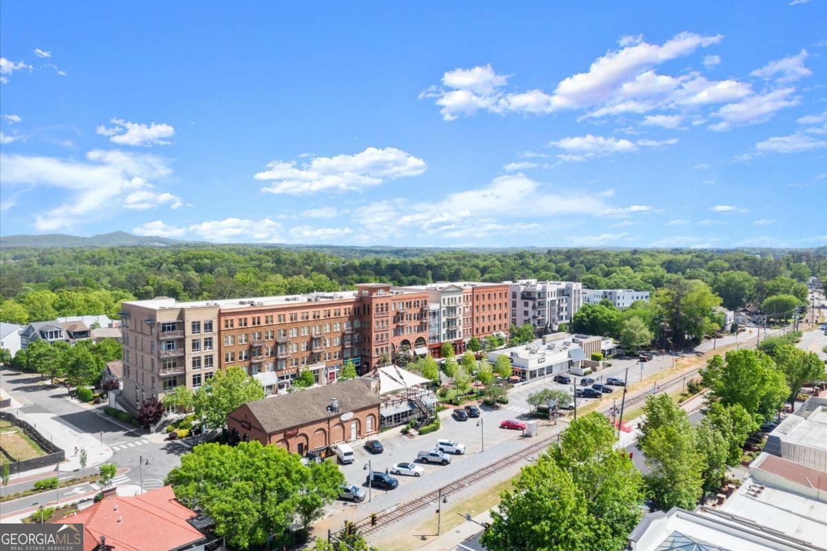 360 Chambers Street # 305