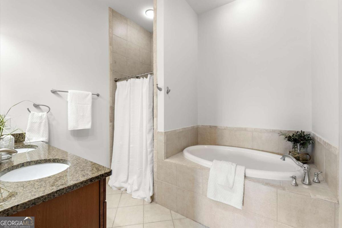 360 Chambers Street # 305