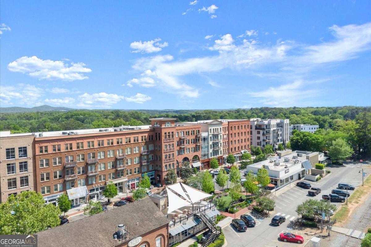 360 Chambers Street # 305