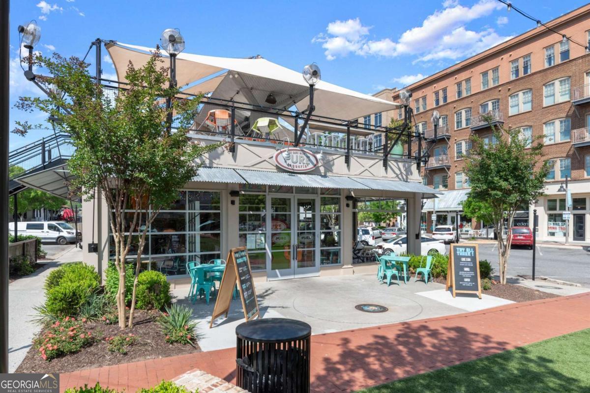 360 Chambers Street # 305