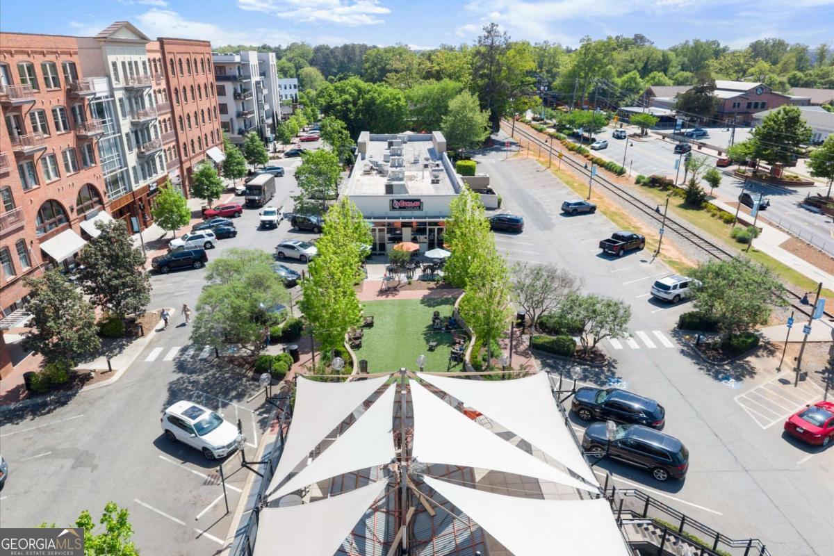 360 Chambers Street # 305