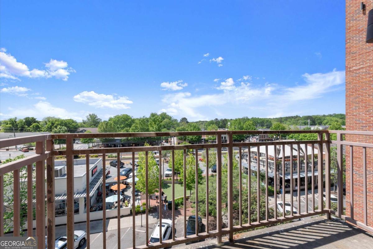 360 Chambers Street # 305