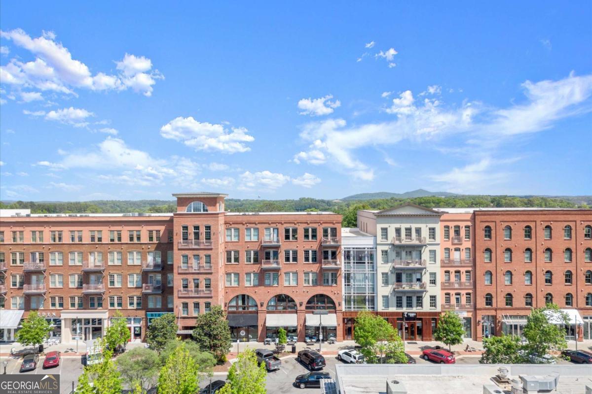 360 Chambers Street # 305