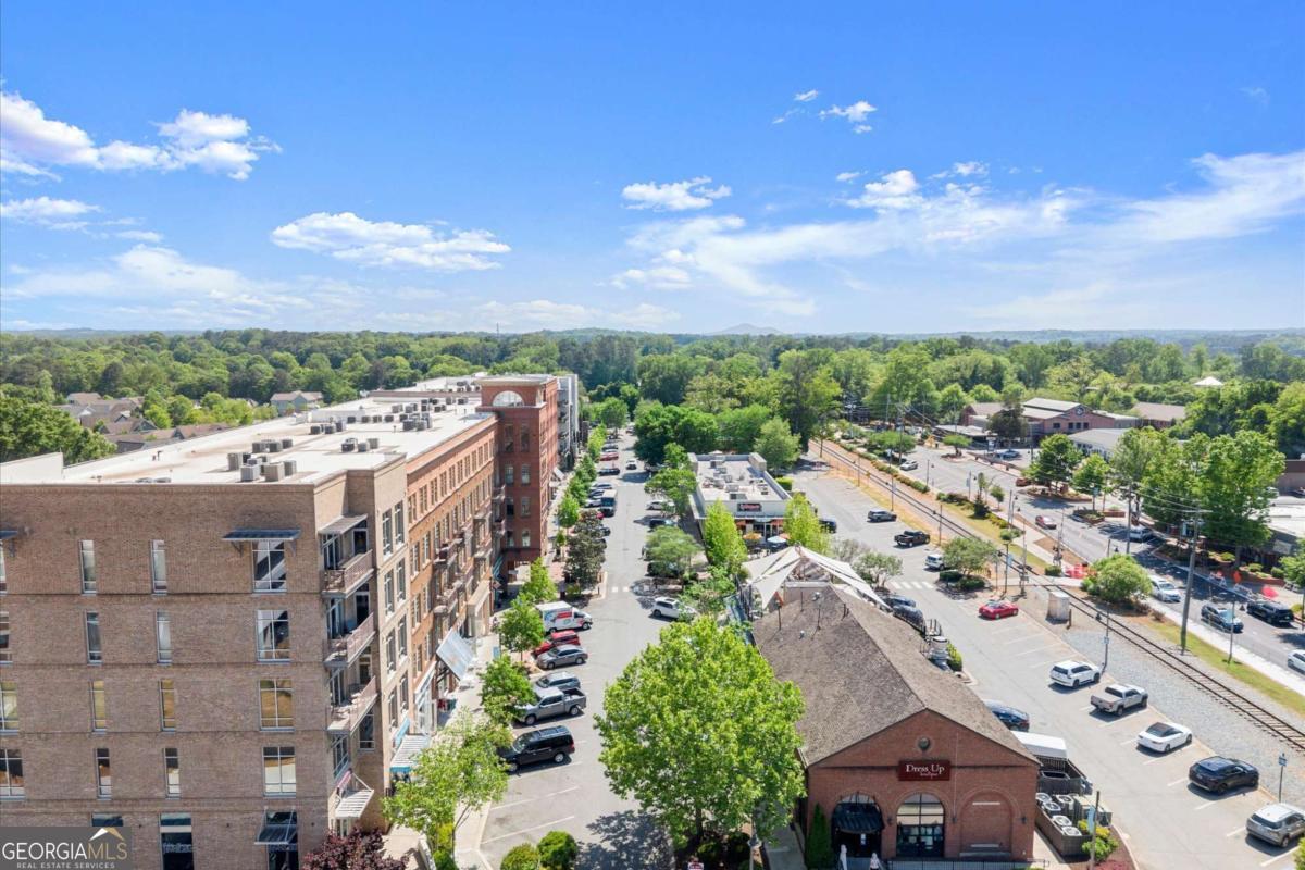 360 Chambers Street # 305