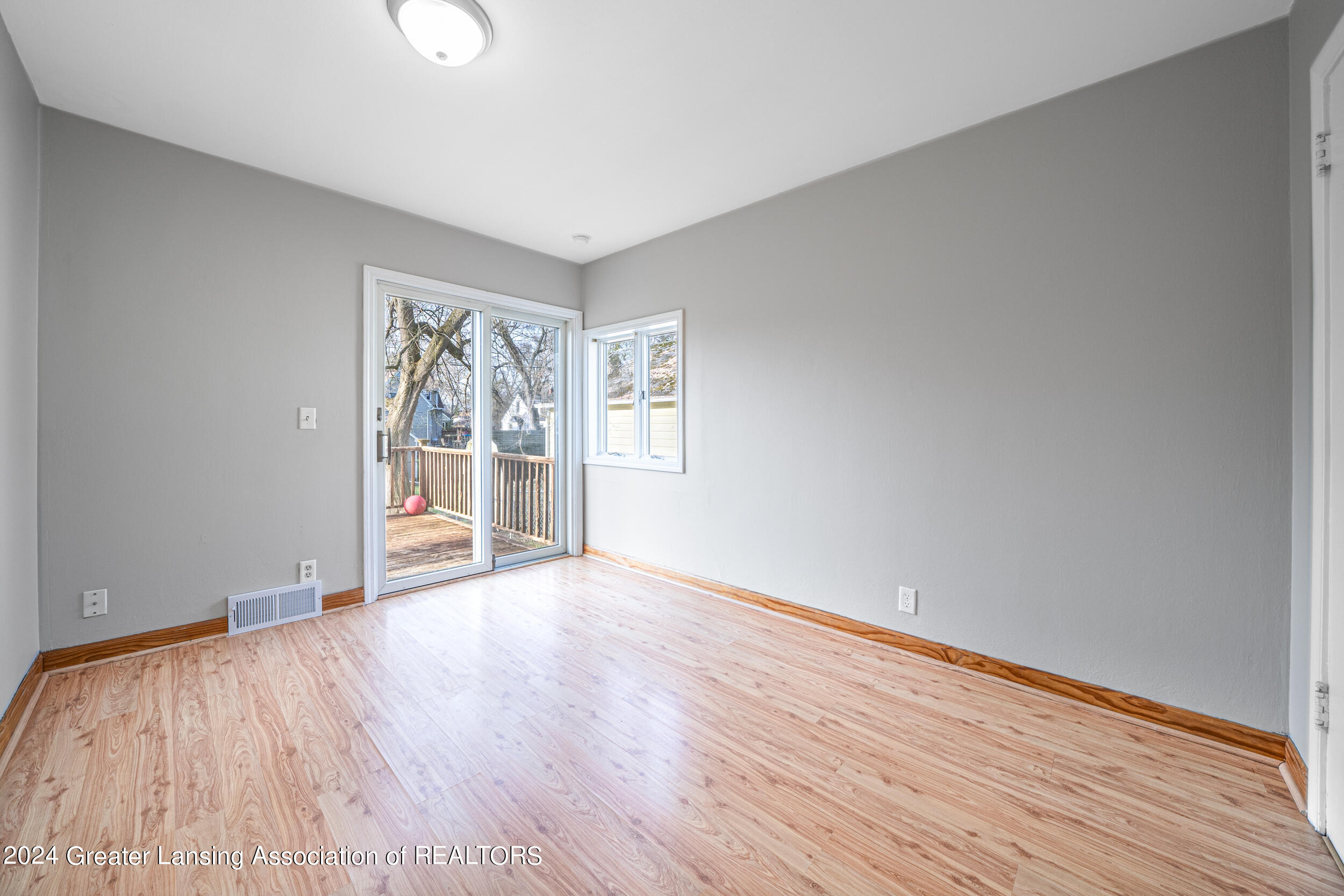544 N Dexter Drive