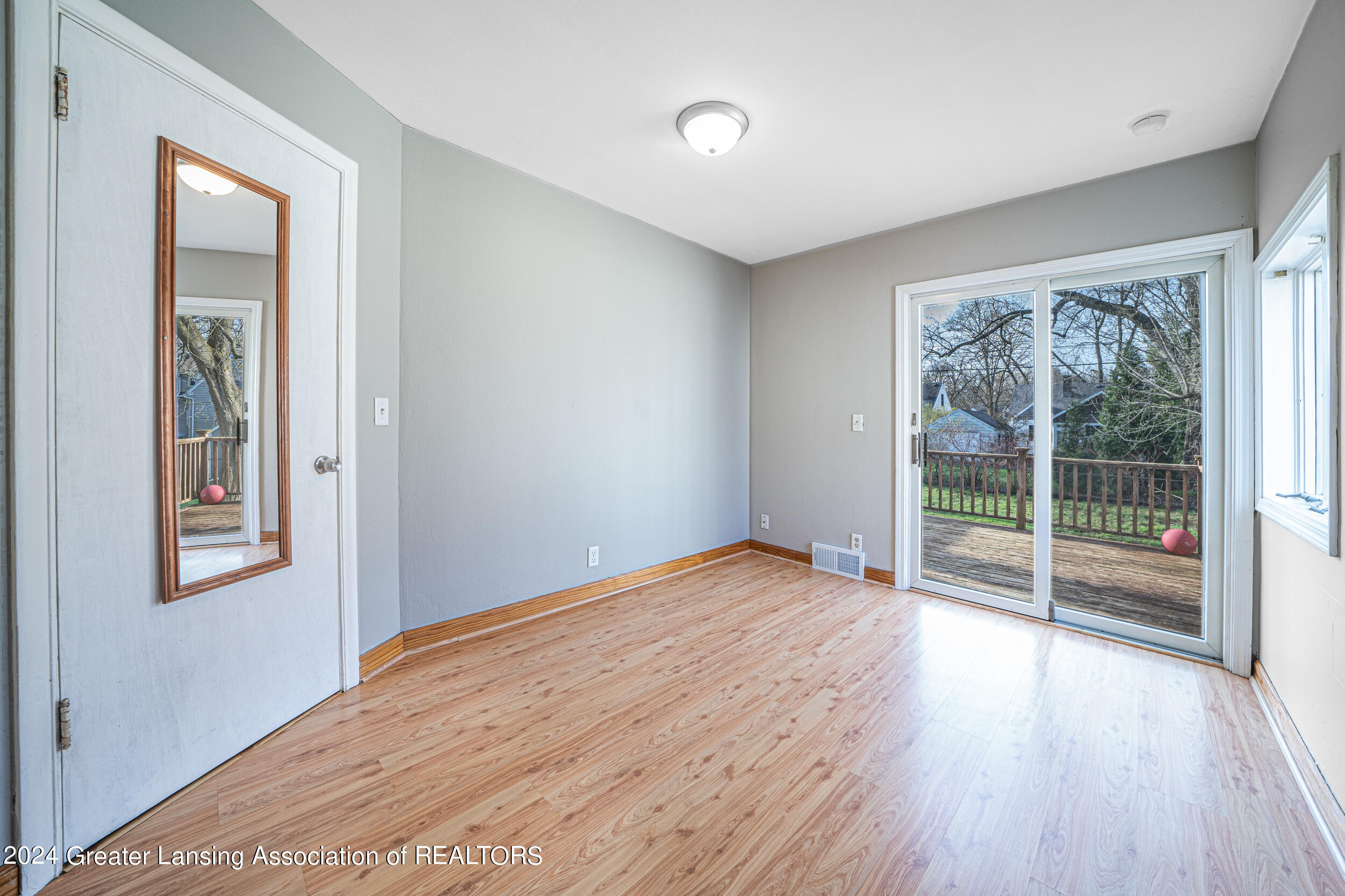544 N Dexter Drive