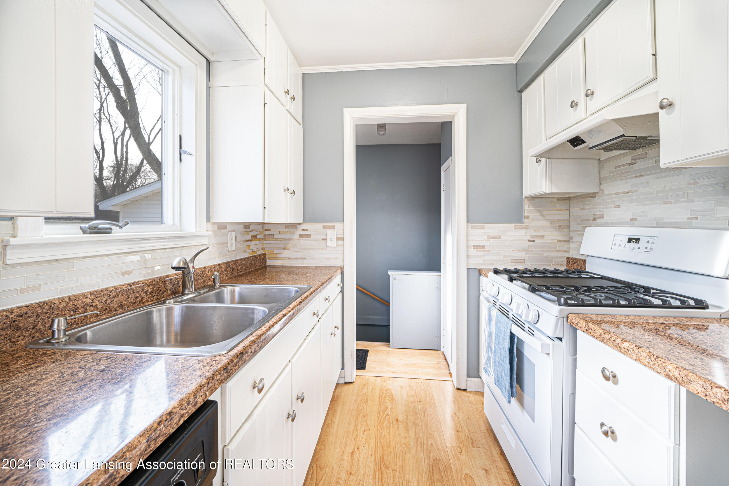 544 N Dexter Drive