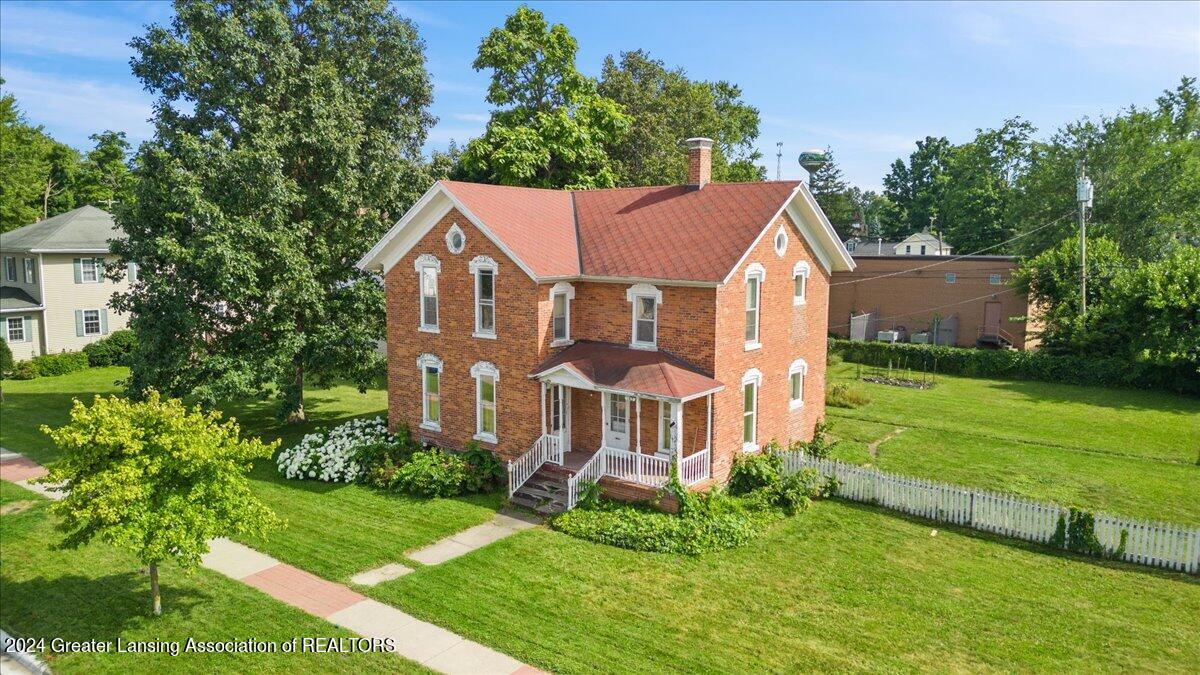 162 E Grand River Avenue