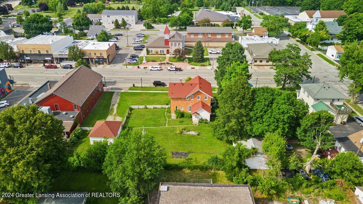 162 E Grand River Avenue