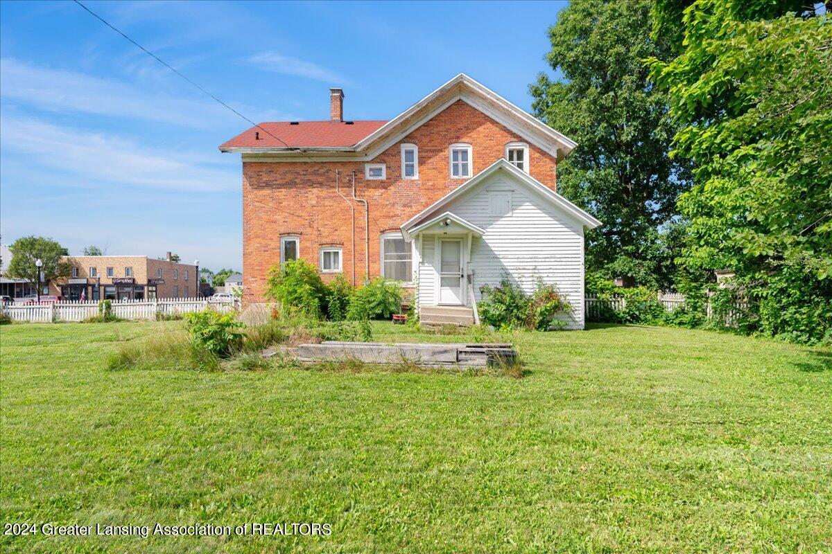 162 E Grand River Avenue