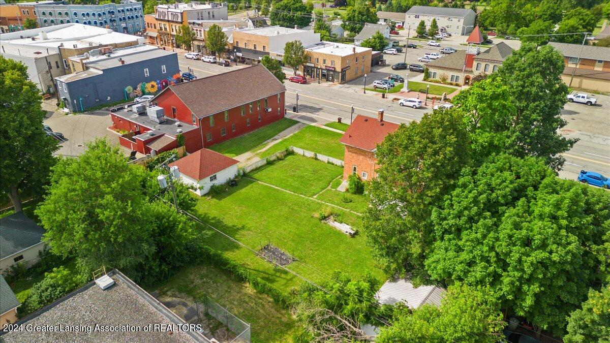 162 E Grand River Avenue