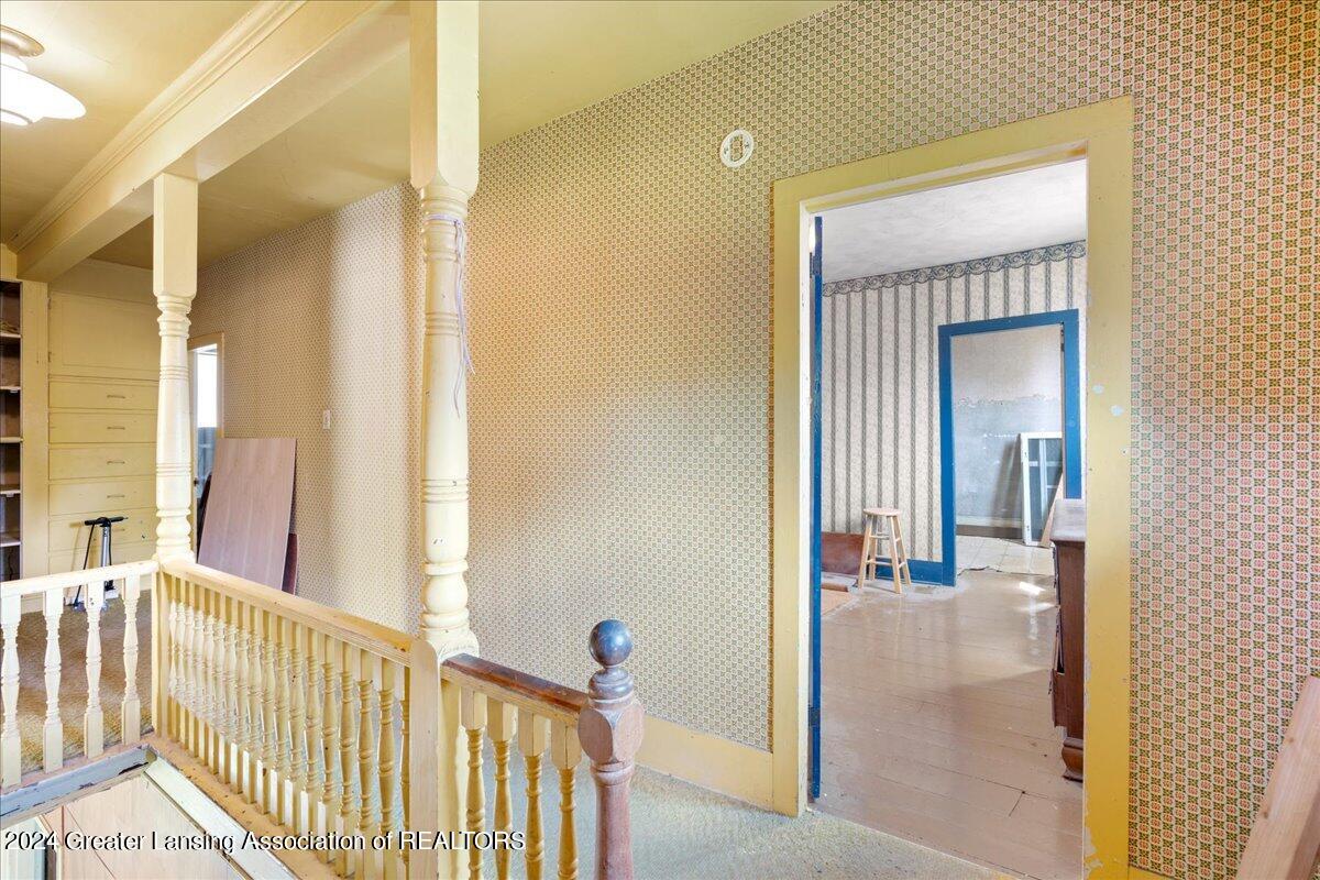 162 E Grand River Avenue