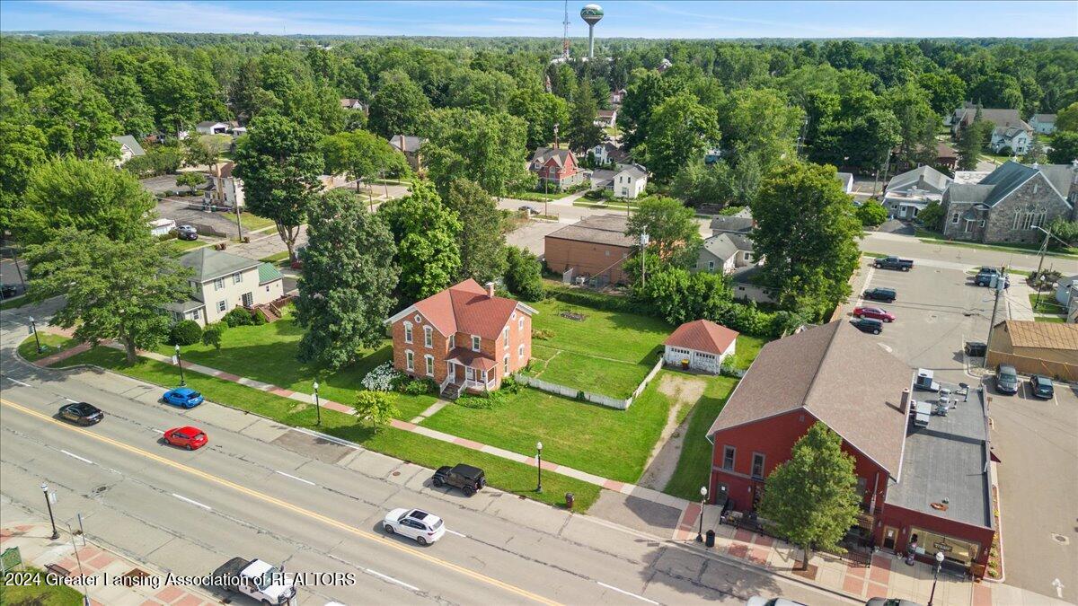 162 E Grand River Avenue