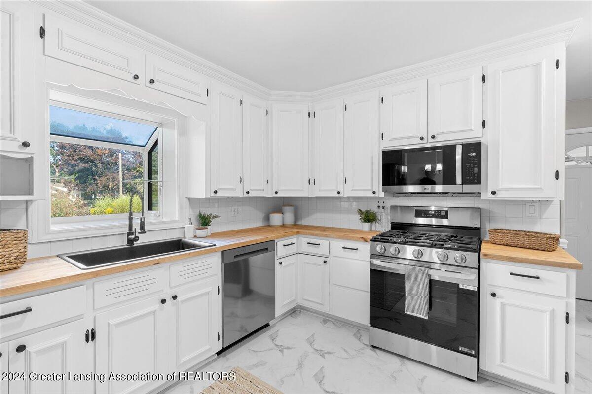 2328 E Libbie Drive