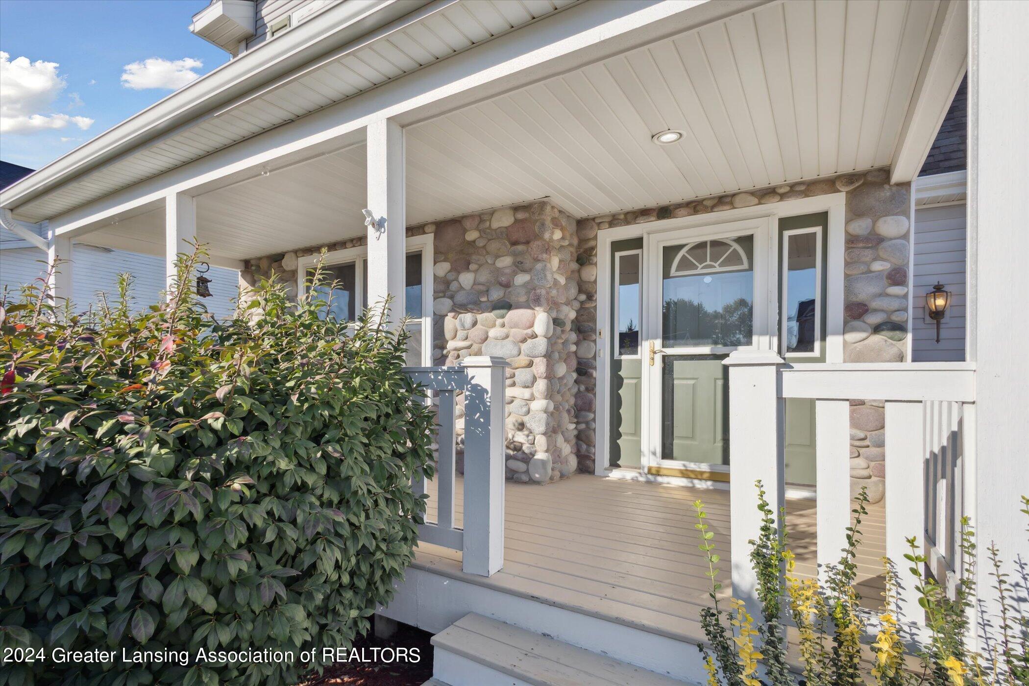 1845 Parakeet Lane