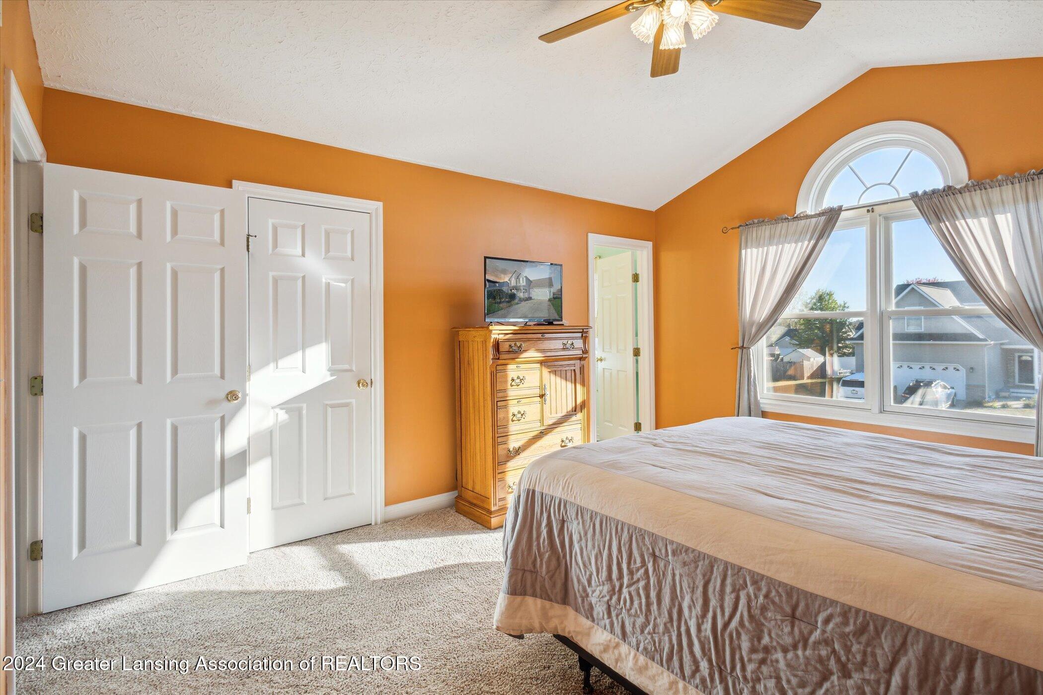 1845 Parakeet Lane