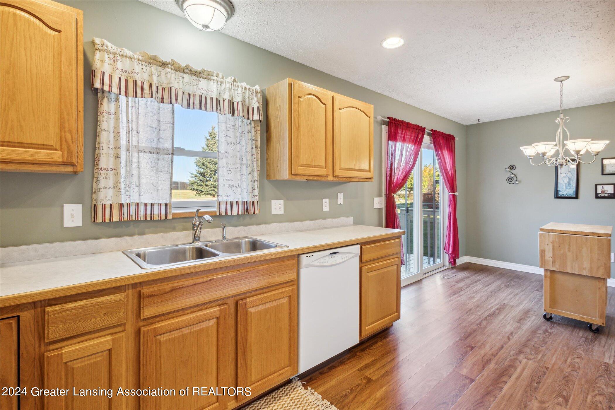 1845 Parakeet Lane