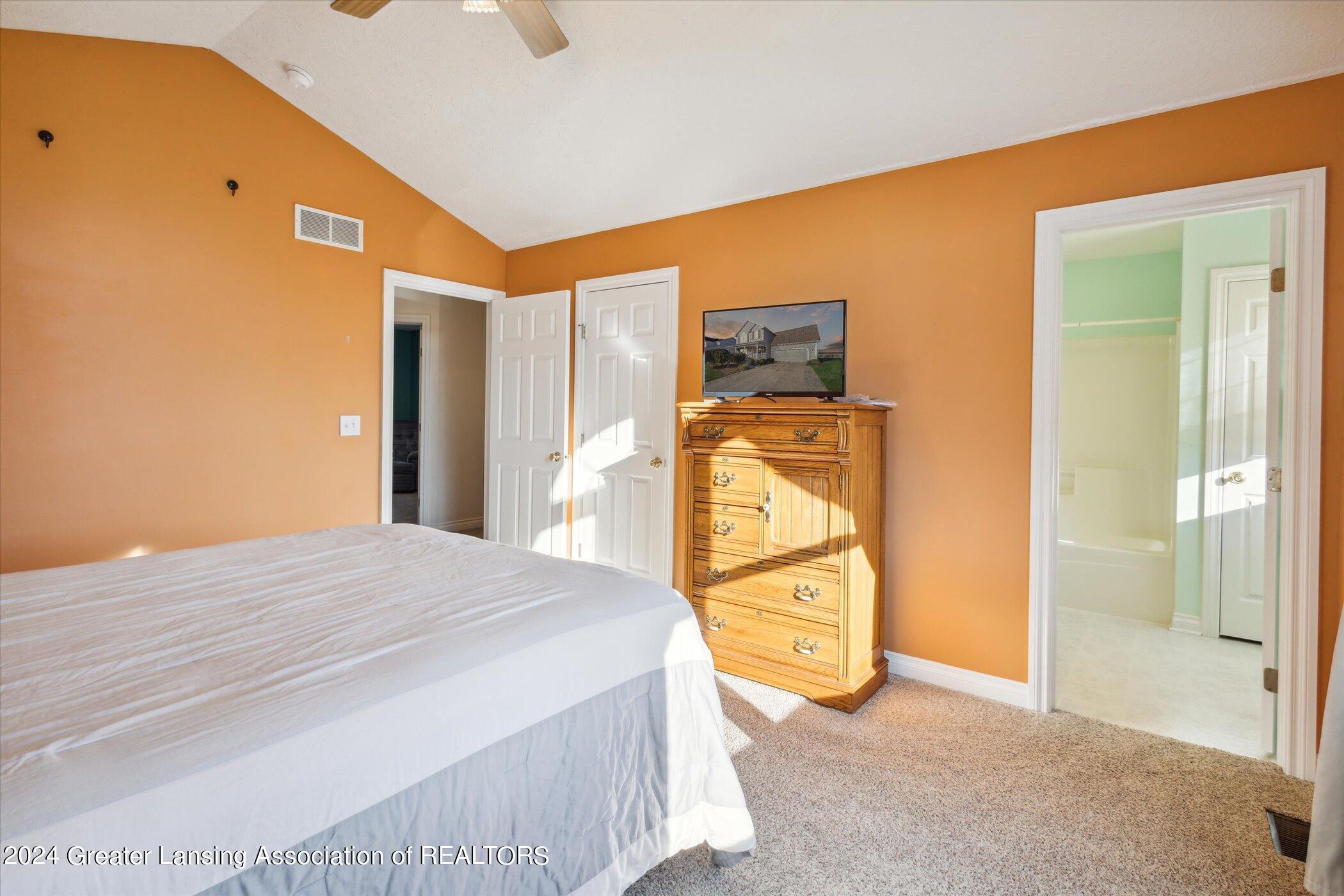 1845 Parakeet Lane