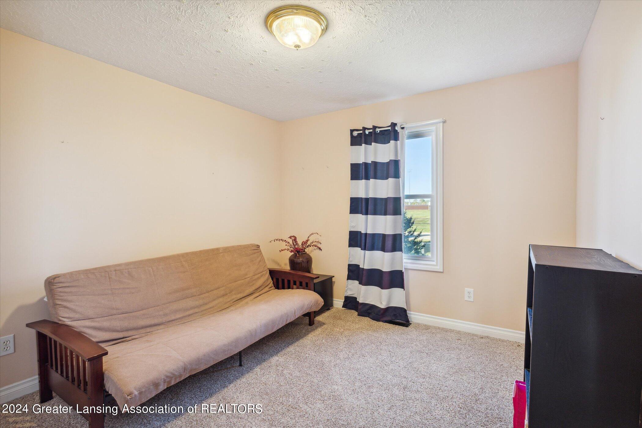 1845 Parakeet Lane