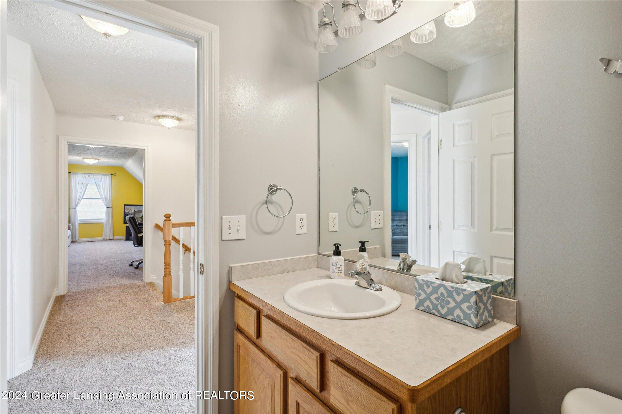 1845 Parakeet Lane